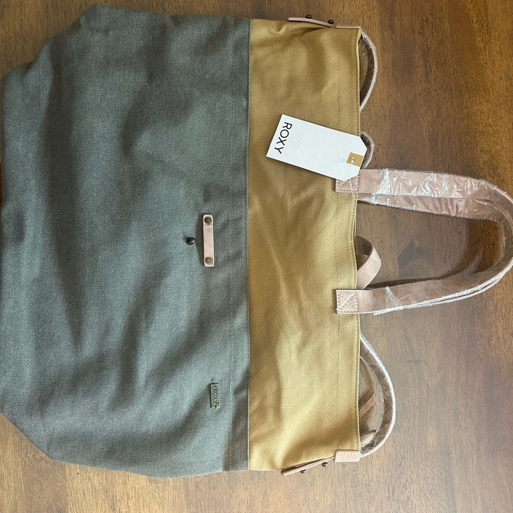 NWT - Roxy Bag - Picture 4 of 11